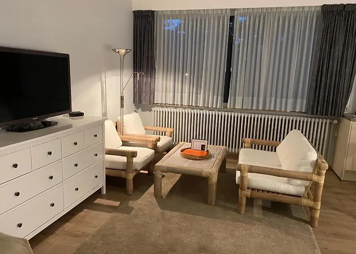 Spacious アパート